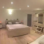 Villa Loft D'exception 350m2 Spacieux Et Lumineux Avec Piscine à 15 Min De La Aimargues