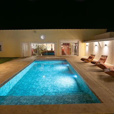 Loft D'exception 350m2 Spacieux Et Lumineux Avec Piscine A 15 Min De La Villa Aimargues