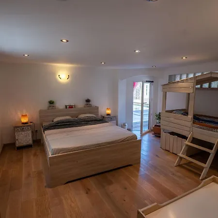 Loft D'exception 350m2 Spacieux Et Lumineux Avec Piscine A 15 Min De La *