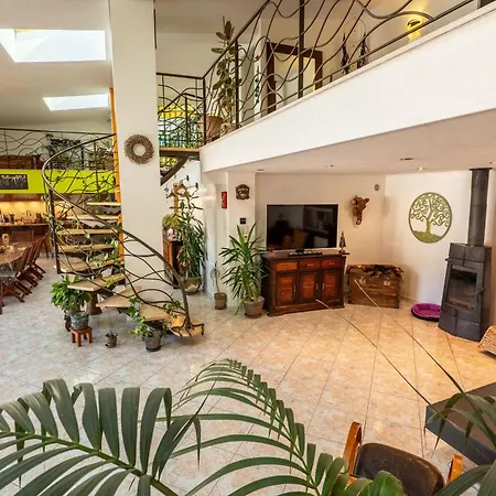 Loft D'exception 350m2 Spacieux Et Lumineux Avec Piscine A 15 Min De La