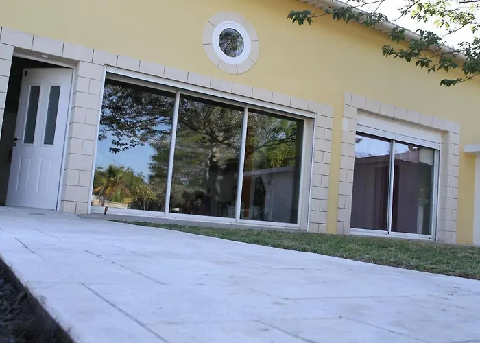 Loft D'exception 350m2 Spacieux Et Lumineux Avec Piscine A 15 Min De La Villa Aimargues