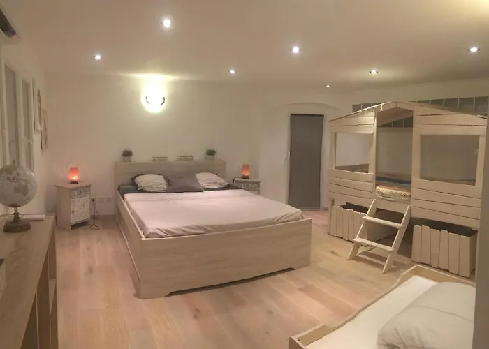 Villa Loft D'exception 350m2 Spacieux Et Lumineux Avec Piscine A 15 Min De La Aimargues