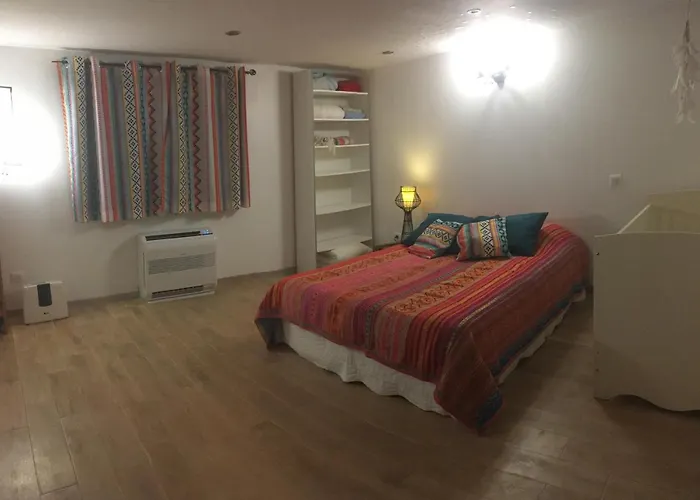 Villa Loft D'exception 350m2 Spacieux Et Lumineux Avec Piscine A 15 Min De La Aimargues